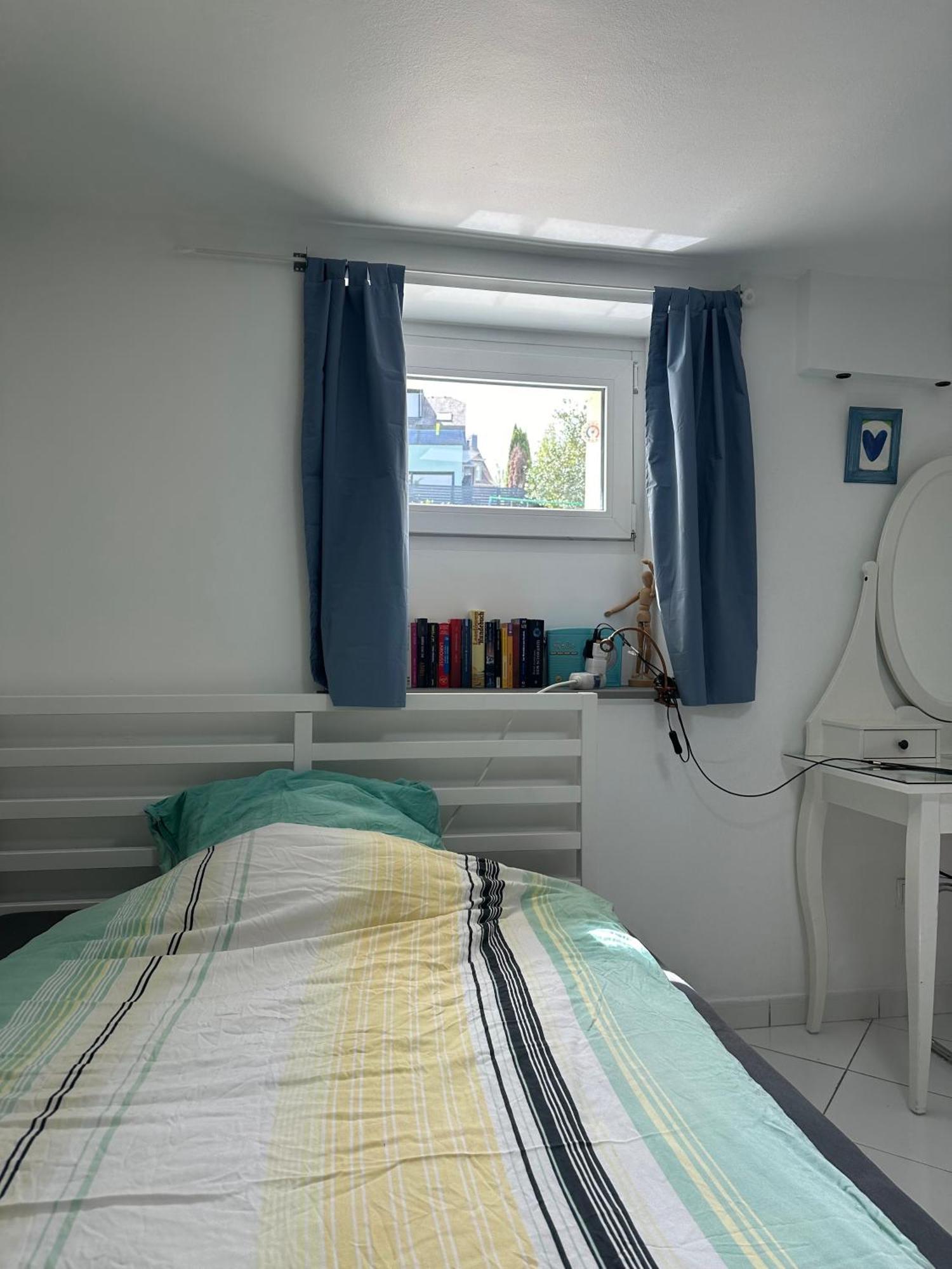 Simple Room In Luxembourg City Exterior foto